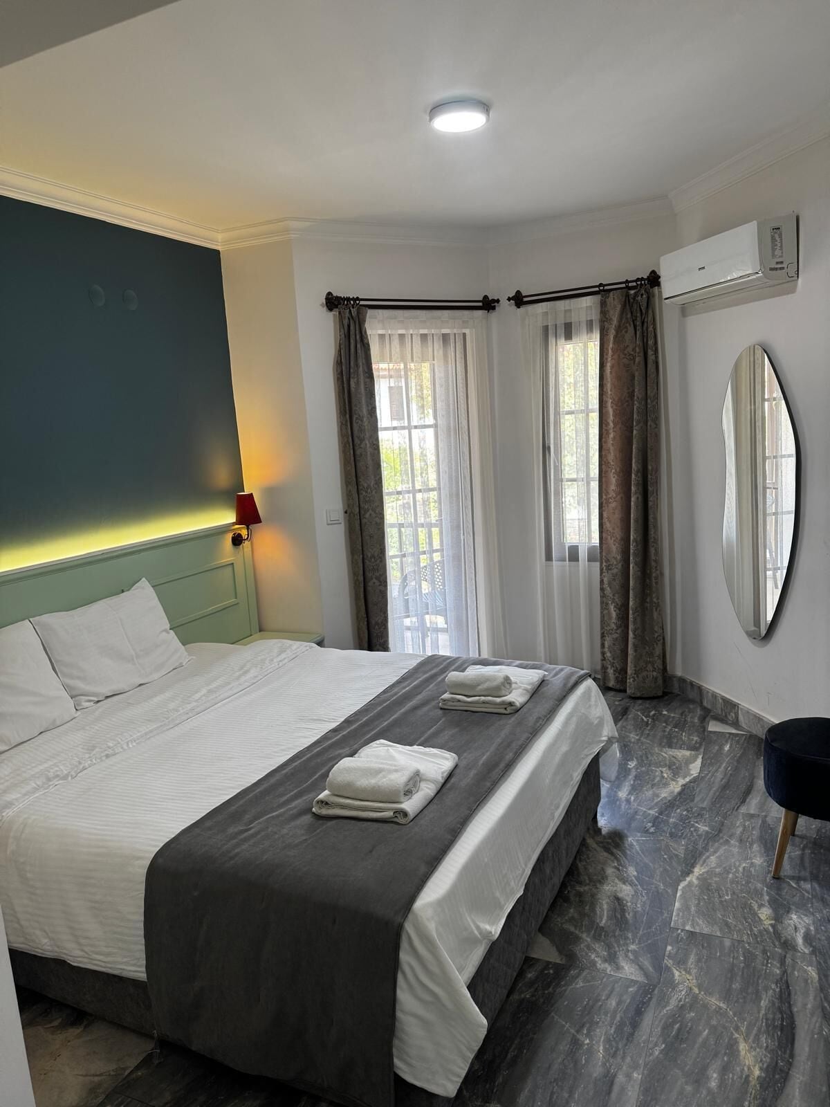 standard room, city view | 1 bedroom, premium bedding, minibar, desk