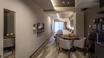 Quarto luxo, para não fumantes, cozinha | 1 quarto, ferros/tábuas de passar roupa, Wi-Fi de cortesia