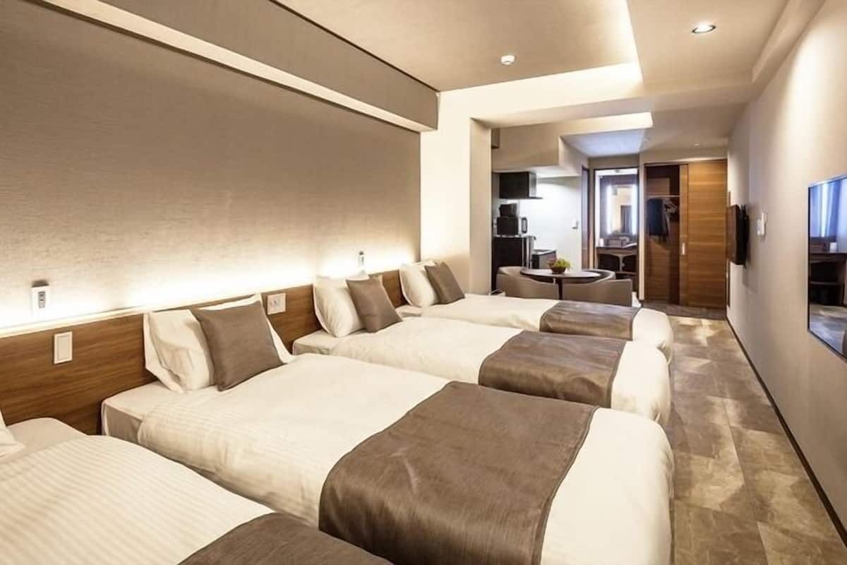 Iron/ironing board, free WiFi, bed sheets