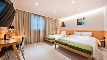 Family Twin Room | Egyptian cotton sheets, premium bedding, desk, soundproofing