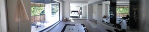 Suite, alberca privada | Minibar, escritorio, espacio para trabajar con laptop y wifi gratis 