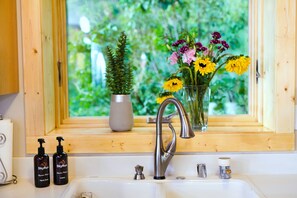 Casa, 4 habitaciones | Lavabo en el baño