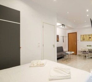 Apartment | 1 bedroom, desk, iron/ironing board, free WiFi - Wonderful Renovated Studio In Thisio (Athens)