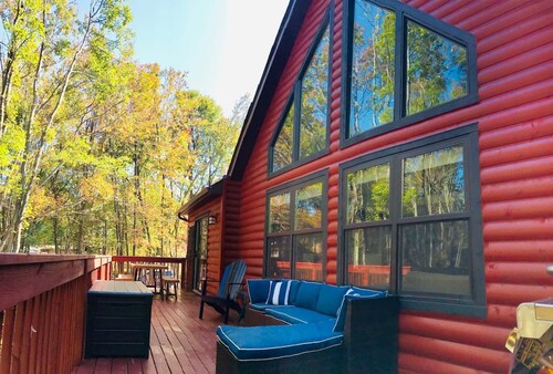Luxurious Lakefront Retreat Ideally Located for Winter and Summer Fun