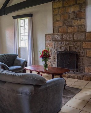 Lobby sitting area - Brackenhurst Conference and Retreat Centre (Limuru)