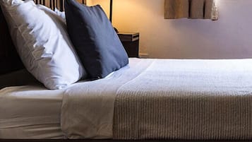 Deluxe Twin kamer | Een bureau, verduisterende gordijnen, gratis wifi, beddengoed