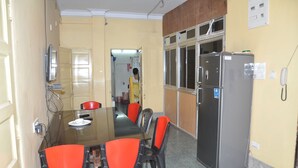 Dining - CALCUTTA  LADIES  LODGE (Kolkata)
