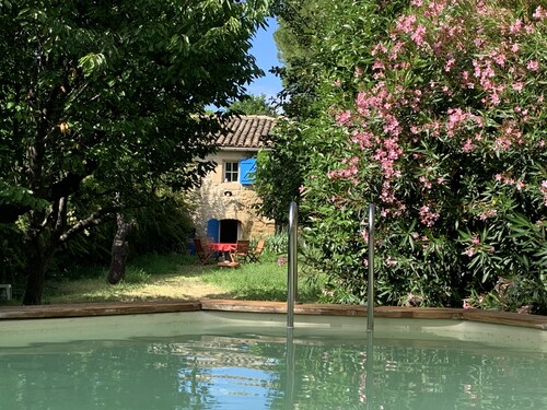 Ferienhaus "Petit Paradis" mit großem Garten und privatem Pool (Mai - Oktober)