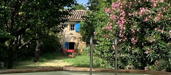 Vacation home "Petit Paradis" with large garden and private pool (May - October)