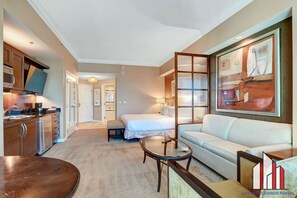 In-room safe, desk, iron/ironing board, free WiFi
