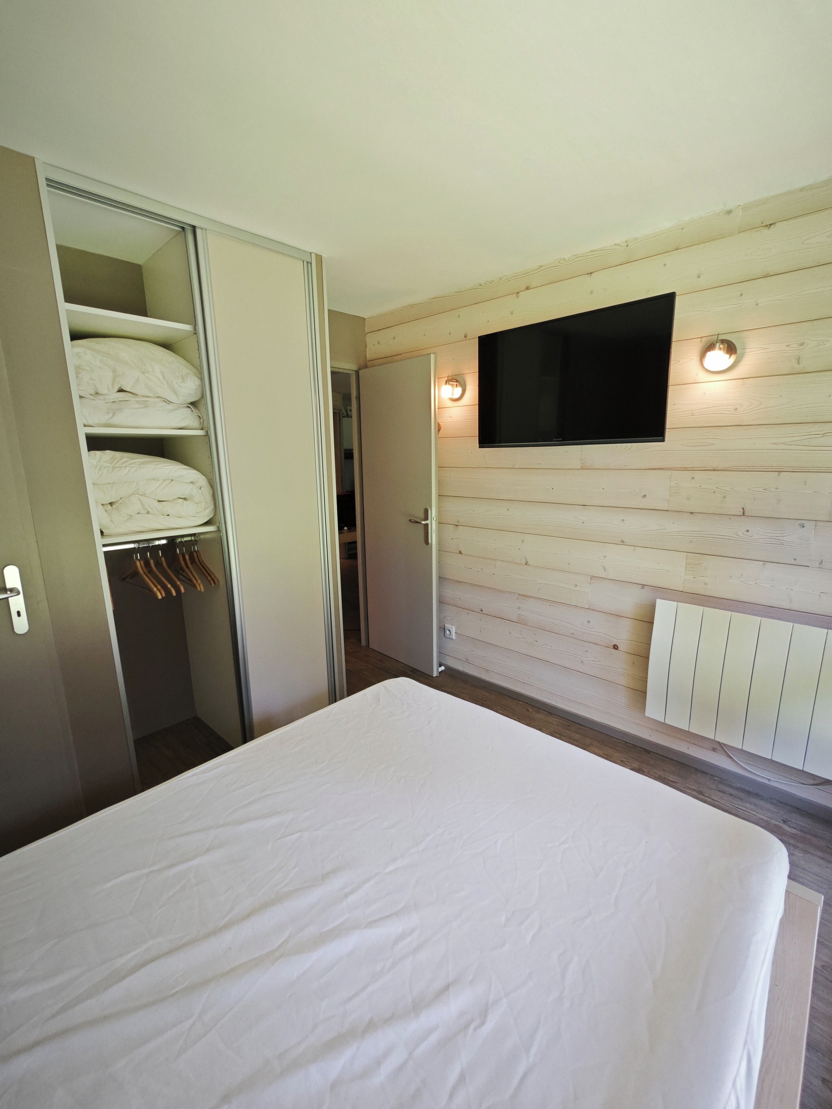 3 habitaciones, tabla de planchar con plancha y wifi gratis 