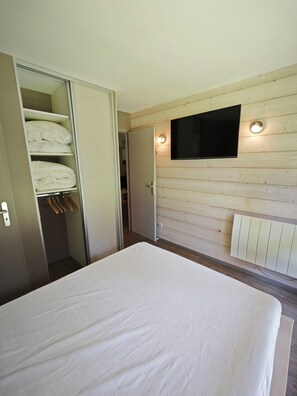 3 عدّة غرف نوم ومكواة/لوح كي وواي فاي مجانًا