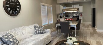 Luxurious Home in the Heart of Niagara Falls