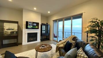 Smart-TV, Kamin, Stereoanlage