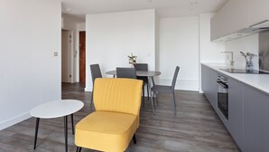 Private kitchen - Modern and Stylish 1 Bed Flat in New Building (Birmingham)