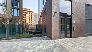 Exterior - Modern and Stylish 1 Bed Flat in New Building (Birmingham)
