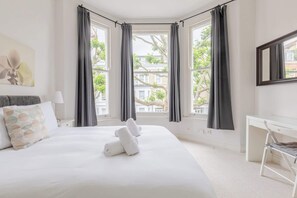 3 室のベッドルーム、アイロン / アイロン台、インターネット、ベッドシーツ