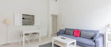 Téléviseur, bureau