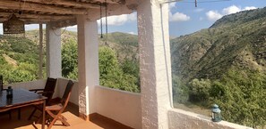 Outdoor dining - SPECTACULAR views, authentic rural house , exquisite  area. (Atalbeitar)