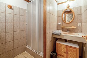 Shower - Homerez - House in Thenac (Thenac)