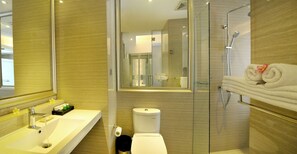 Bathroom - Collection O 14 Sun Boutique Hotel (Kuta)