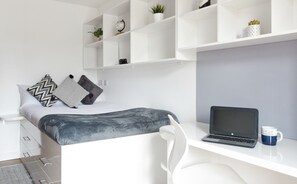 Studio | Free WiFi, bed sheets - Relax By MPH-70 Chic Studios In Prime Liverpool (Liverpool)