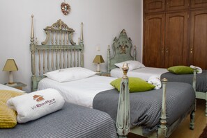 2 Schlafzimmer, Bügeleisen/Bügelbrett, Reisekinderbett, kostenloses WLAN