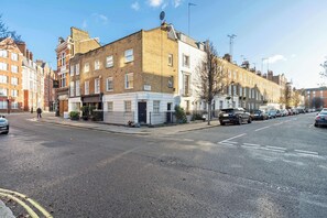 Exterior - Contemporary 1BDR Home 10 Mins from Hyde Park (London)