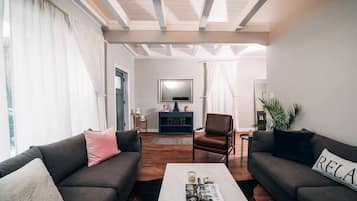 Smart TV, stereo, printers