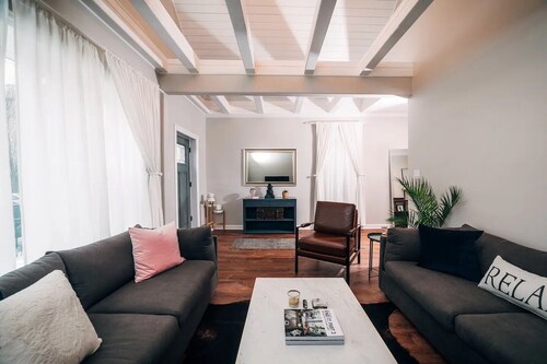 Luxury Modern home minutes from Downtown Chicago