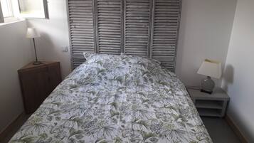 1 habitación, wifi y ropa de cama