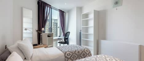 2 bedrooms, iron/ironing board, Internet, bed sheets