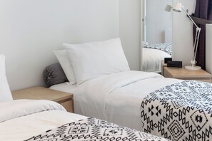2 chambres, fer et planche à repasser, accès à Internet, literie fournie