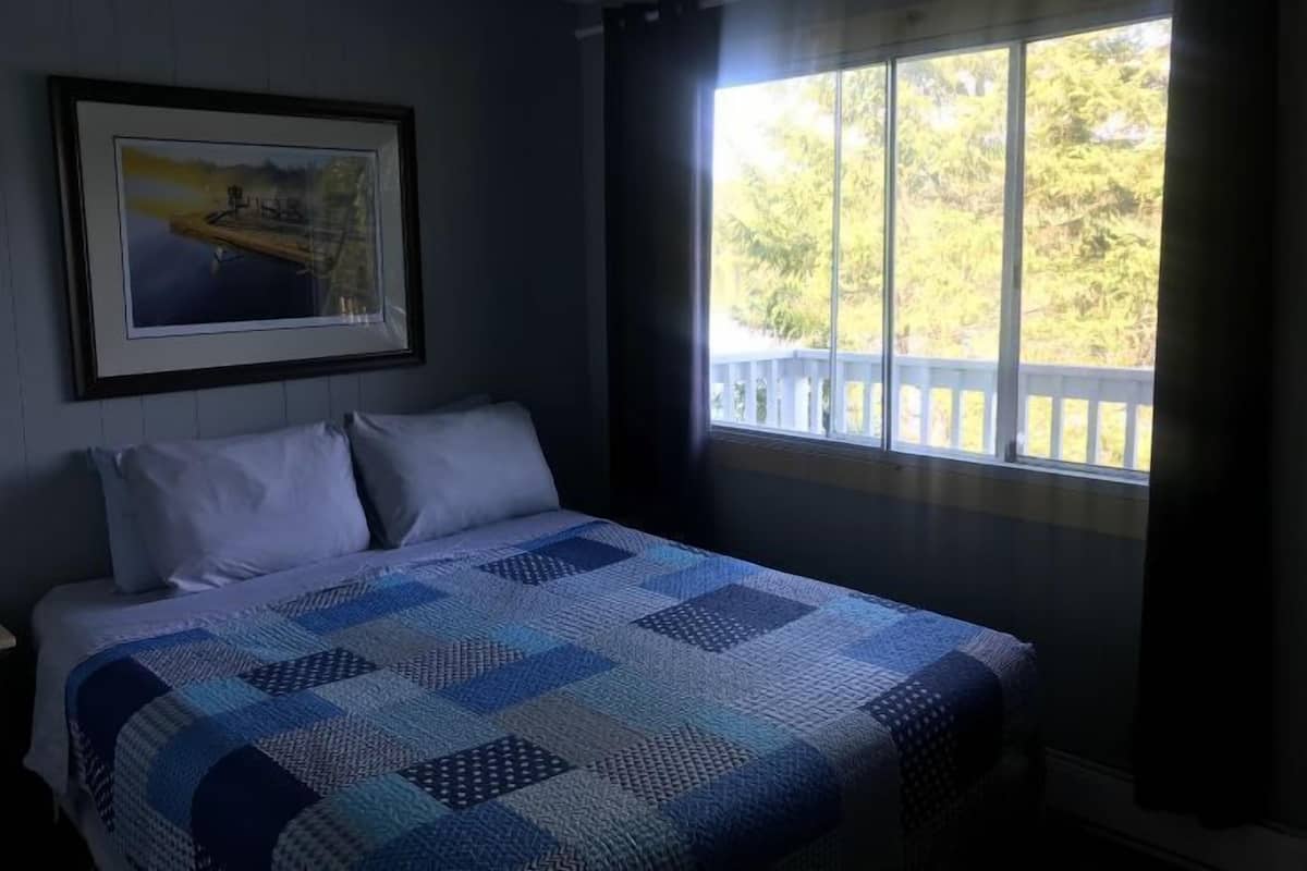 Cabin | 1 bedroom, premium bedding, individually decorated