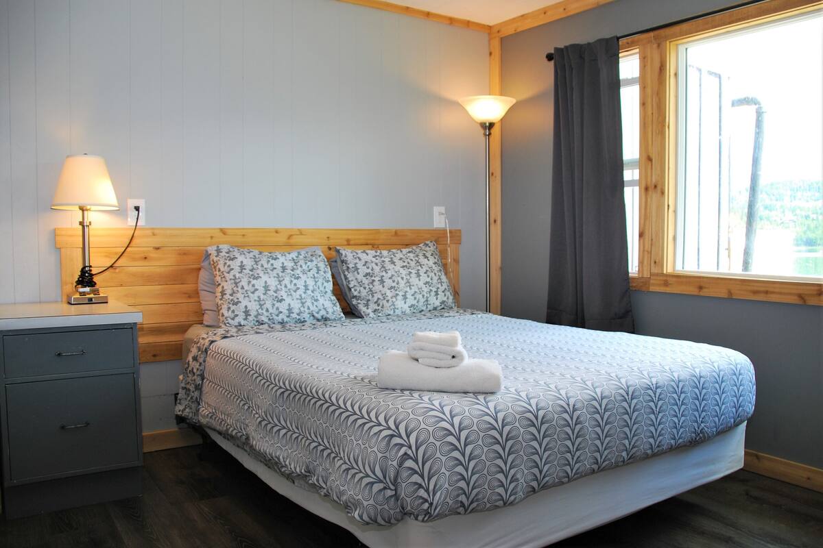 Ropa de cama de alta calidad y cortinas blackout 