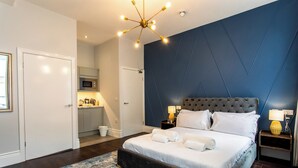 Deluxe Double Room, 1 King Bed | Hypo-allergenic bedding available, WiFi (free), individually decorated - Stay Coastal (Whitley Bay)