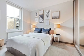 2 bedrooms, iron/ironing board, Internet, bed sheets