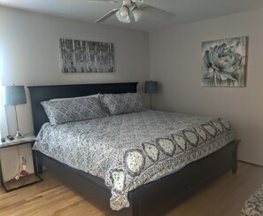 2 bedrooms, desk, iron/ironing board, travel cot