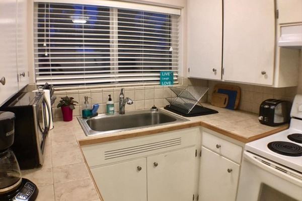 Frigorífic, microones, forn i placa de cuina