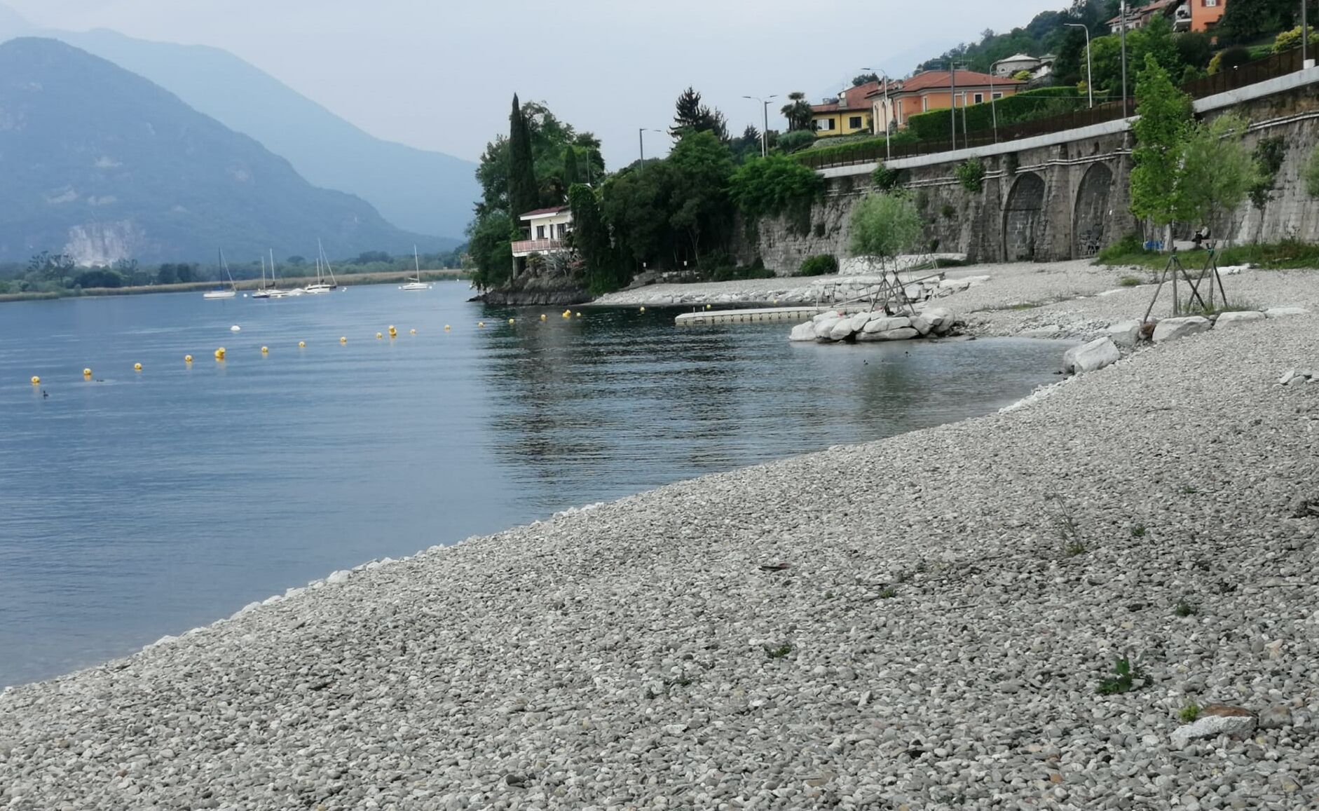 Beach nearby, sun-loungers