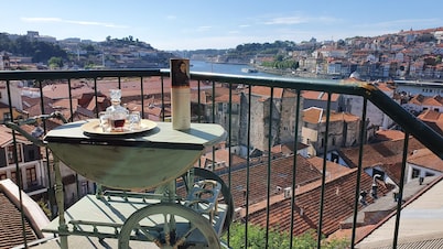 MyriverPlace N.3 - Riverfront Apartment with breathtaking views