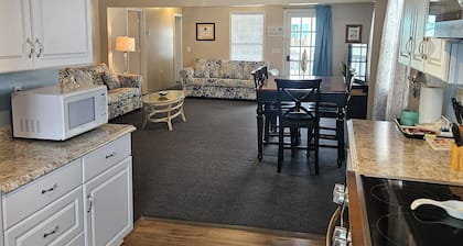 Coastal Breeze Cottage