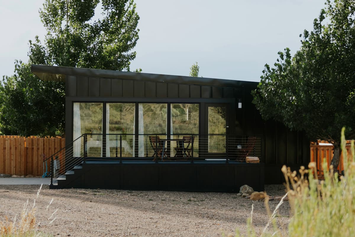 Private Deluxe Cabin with Upscale Resort Amenities | 1 Schlafzimmer, hochwertige Bettwaren, Daunenbettdecken