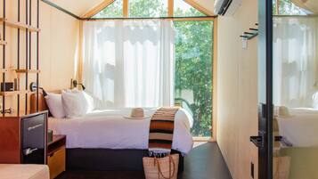 Sengetøy av topp kvalitet, dundyner og individuelt dekorert