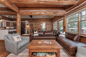 TV, peis, DVD-spiller og fotballspill