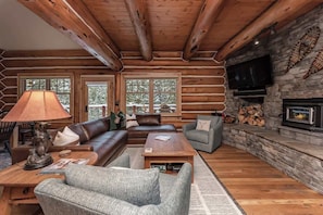 TV, fireplace, table football, offices - Elk Creek | Big Sky! (Big Sky)