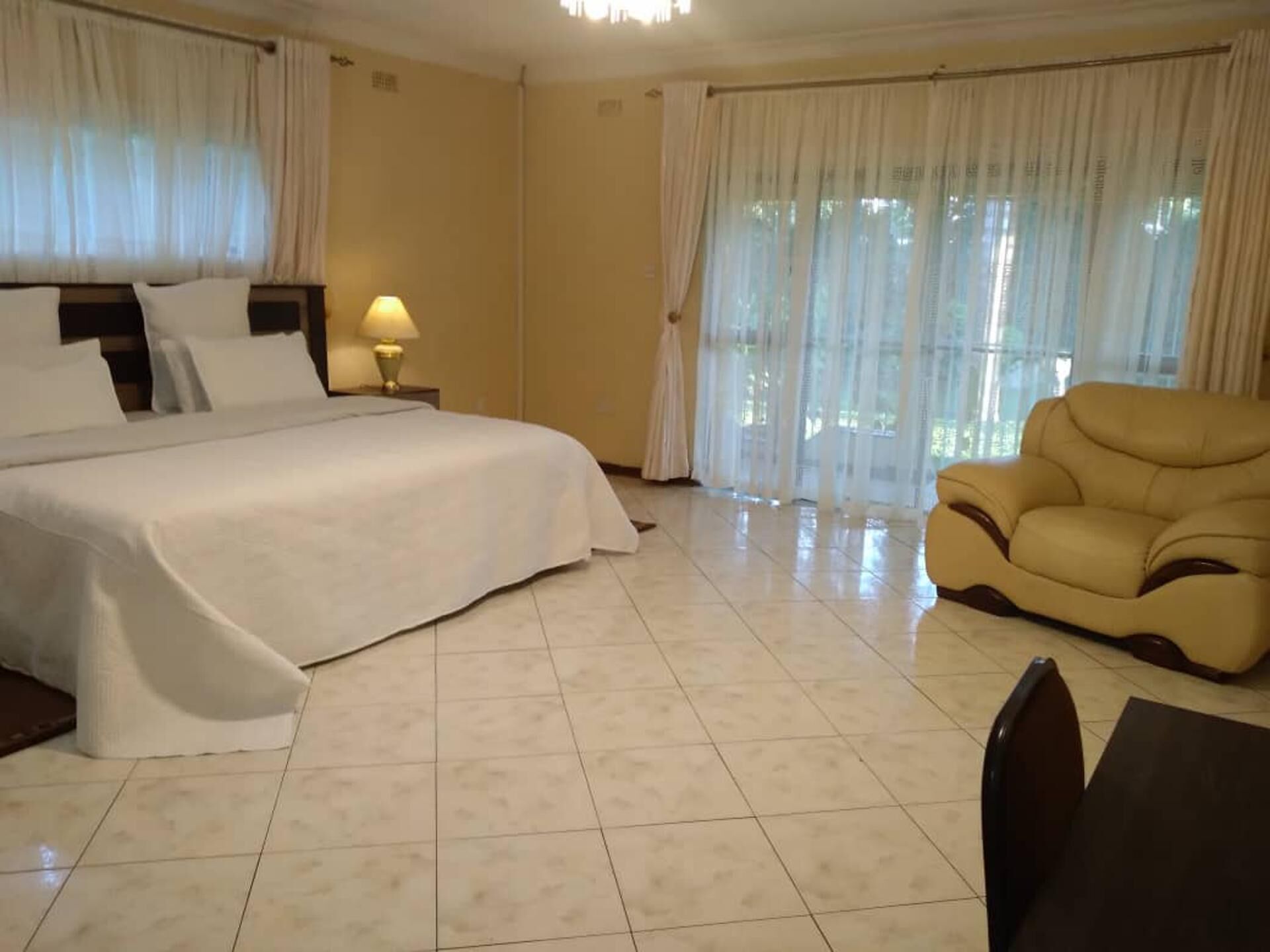 6 bedrooms, iron/ironing board, free WiFi, bed sheets