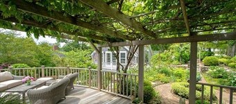 Historic 1753 Home In The Heart Of Town