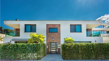 Apartment | Exterior