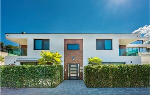 Apartment | Exterior - Stunning Home in Malinska With Wifi and 2 Bedrooms (Malinska-Dubasnica)